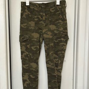 American eagle camo pants